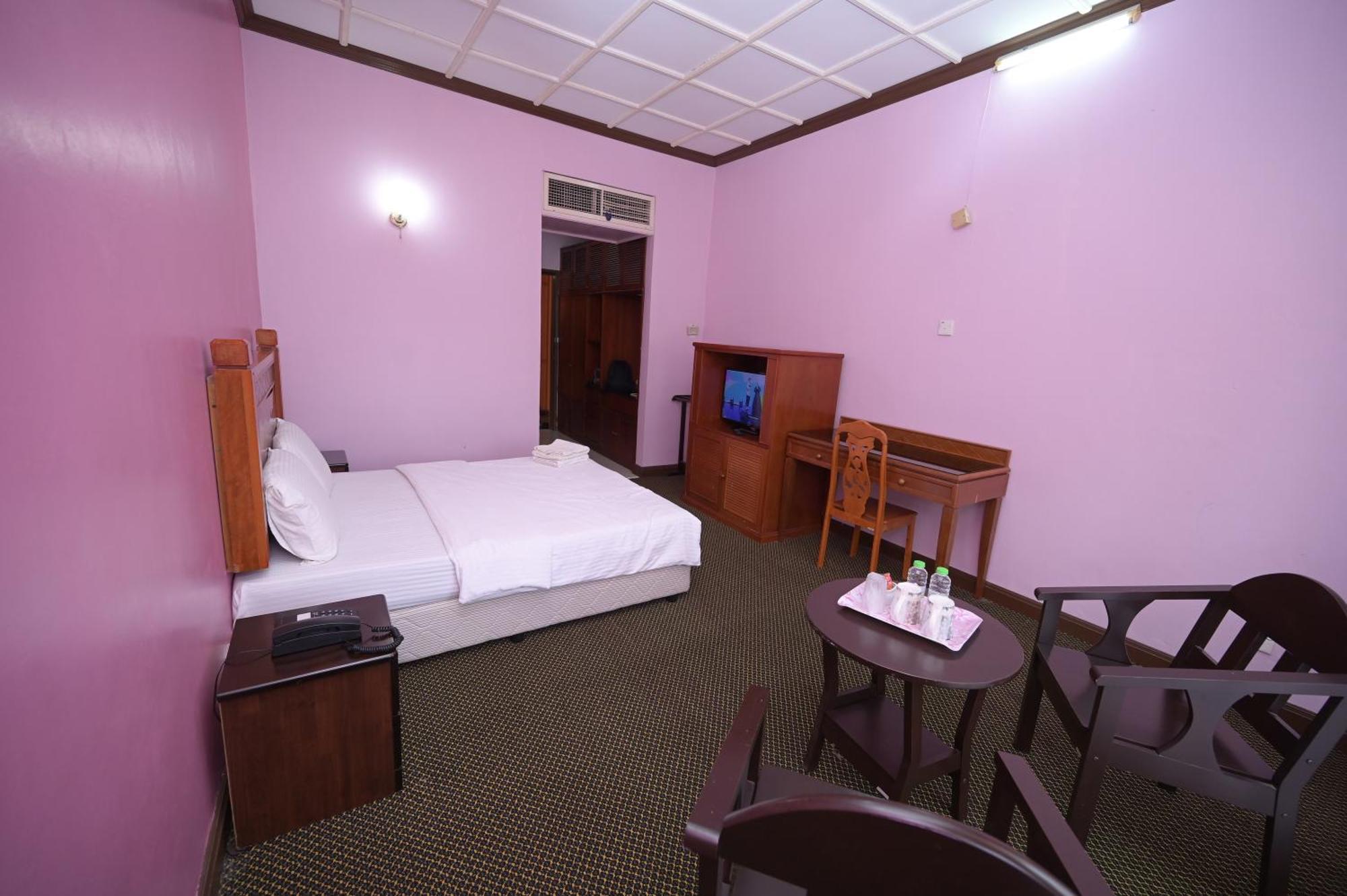 Kesedar Hotel Travel & Tours Sdn Bhd Гуа-Мусанг Экстерьер фото