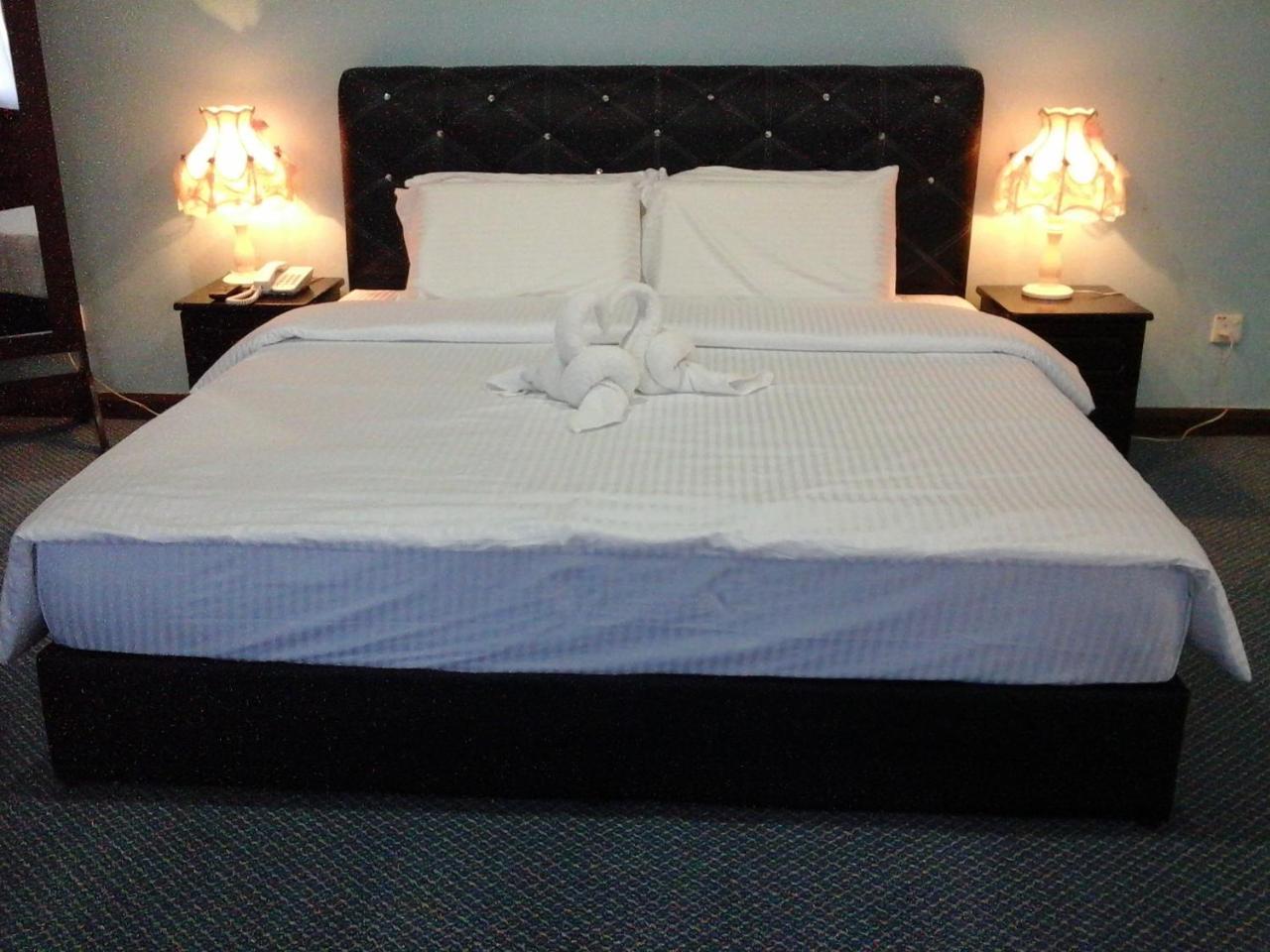 Kesedar Hotel Travel & Tours Sdn Bhd Гуа-Мусанг Экстерьер фото