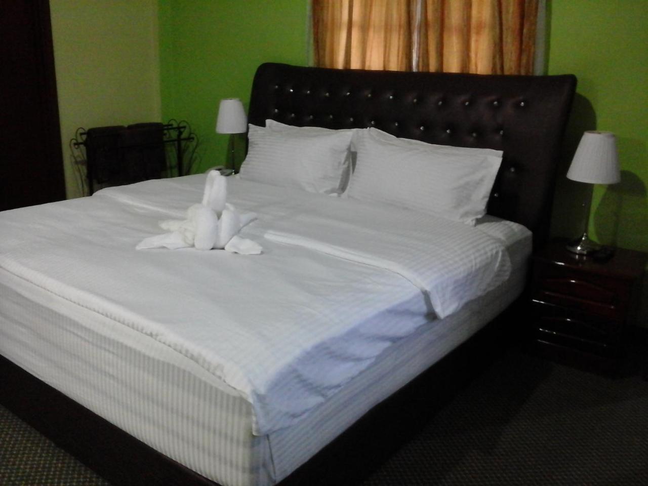 Kesedar Hotel Travel & Tours Sdn Bhd Гуа-Мусанг Экстерьер фото